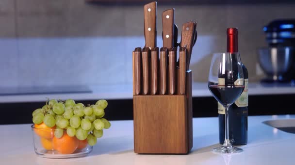 Messenset Wijnstok Stilleven Keuken Messenset Wijnstok Fruit Messenset Close Keukenmessensets — Stockvideo
