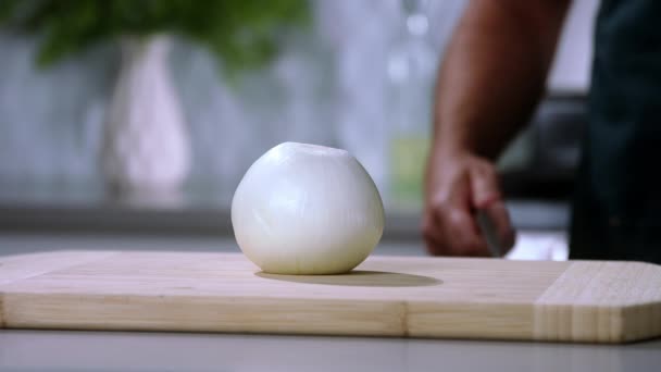 Chef Cut Onions Cuts Onion Close Chopping Onion Slow Motion — Stock Video