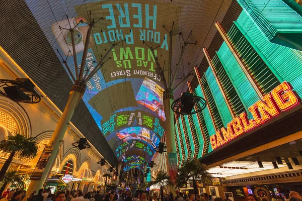 Las Vegas Gambling Bright Signs Fremont Street Downtown Las Vegas — Stock Photo, Image