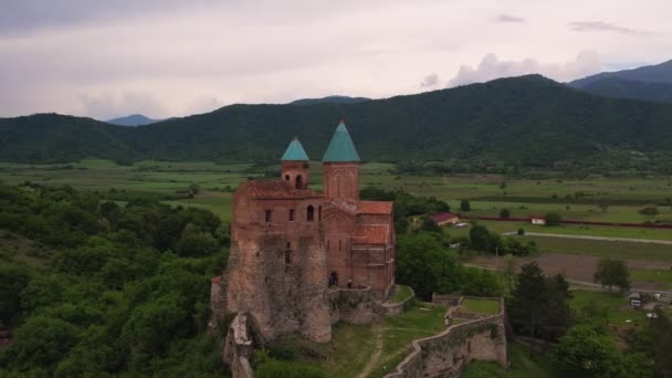 Αεροφωτογραφία Του Κάστρου Και Της Εκκλησίας Της Γκρέμης Καχέτι Γεωργία — Αρχείο Βίντεο