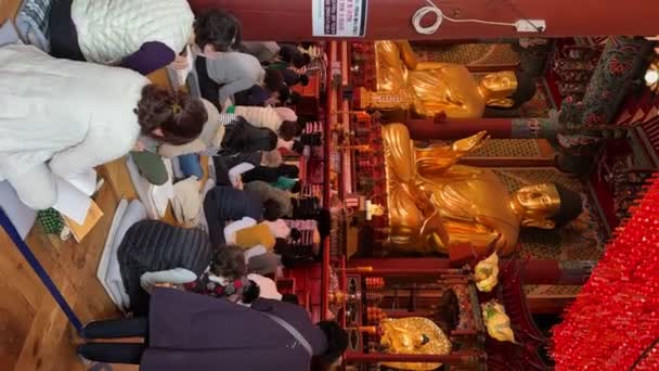 Внутрішній Двір Храму Йог Єса Прикрашений Золотими Буддами Сеул Південна — стокове відео