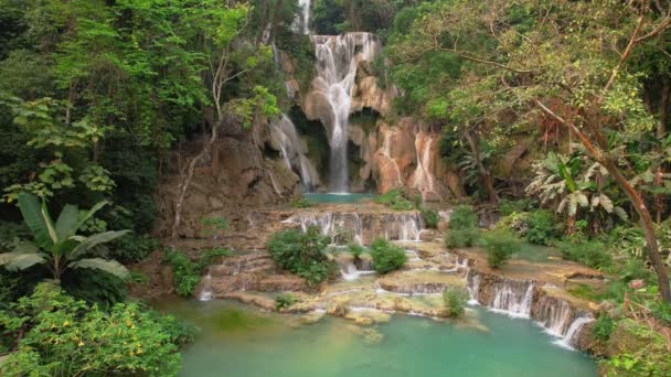 Aerial Drone Shot Amazing Kuang Waterfalls Luang Probang Laos Inglés — Vídeo de stock