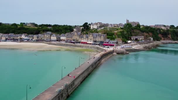 View Cancale Brittany France City Ocean Drone View Plage Verger — стоковое видео
