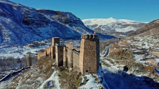 Gürcistan Soğuk Güneşli Bir Kış Gününde Khertvisi Kalesinin Hava Manzarası — Stok video