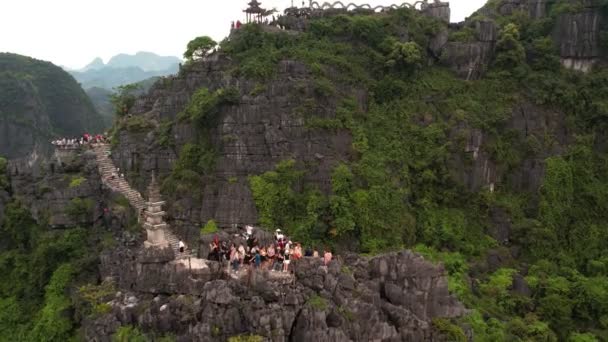 Beautiful View Dragon Statue Top Mountain Hang Mua Viewpoint Ninh — Stock Video