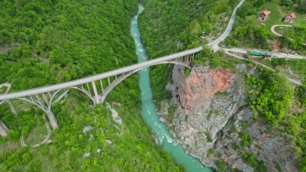 Vue Aérienne Par Drone Emblématique Pont Arc Béton Djurdjevica Tara — Video