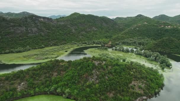 몬테네그로의 스카다르 파블로바 스트라나에서 모양의 굴곡의 전망을 비디오는 4K에서 자연의 — 비디오