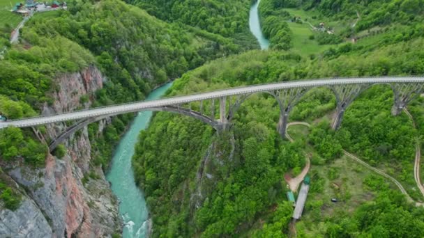 Vue Aérienne Par Drone Emblématique Pont Arc Béton Djurdjevica Tara — Video