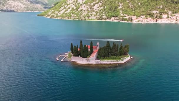 Aziz George Adası Karadağ Perast Kentindeki Kayalıkların Efendisi Kilisesi Kotor — Stok video