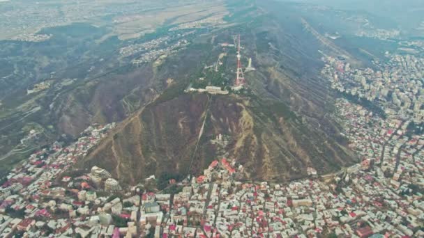 Letecké Záběry Letoun Létá Nad Centrem Města Tbilisi Georgia Rike — Stock video