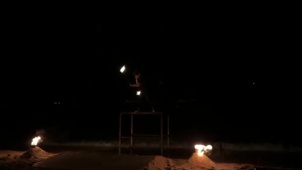 Espectáculo Fuego Playa Por Noche Koh Samui Tailandia Impresionante Espectáculo — Vídeo de stock