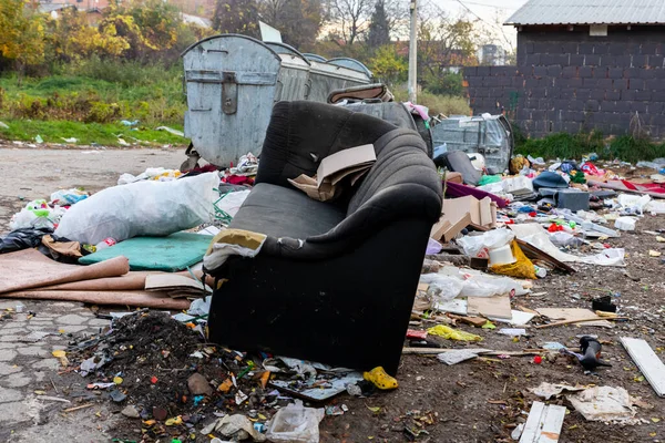 Βελιγράδι Σερβία Νοεμβρίου 2022 Σωρός Σκουπιδιών Δίπλα Σκουπιδοτενεκέδες Διασκορπισμένος Όλο — Φωτογραφία Αρχείου
