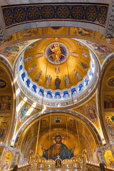 Belgrade Serbia December 2022 Interior Church Saint Sava Beautiful Icons — Stock Photo, Image