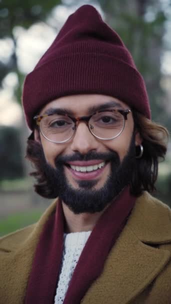 Vertical Video Handsome Smiling Young Caucasian Man Woolen Hat Looking — Stok video
