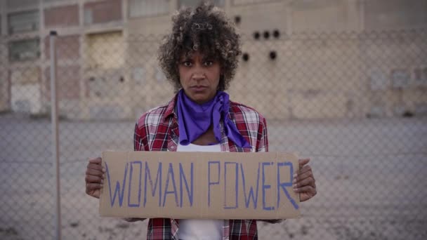 Mulher Segurando Sinal Women Power Greve Nacional Mulheres Foto Alta — Vídeo de Stock