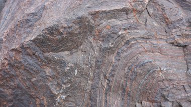 Jeolojik doğal şablonlarda bir taş yüzeyin arka planı.