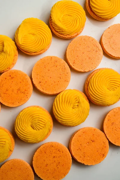 Pandangan Tertutup Dari Set Oranye Segar Bagian Dari Makaron Dihiasi — Stok Foto