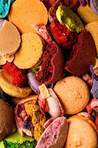 Peças Cortadas Multi Coloridas Sobremesa Fresca Macaroon Que Coloca Caoticamente — Fotografia de Stock