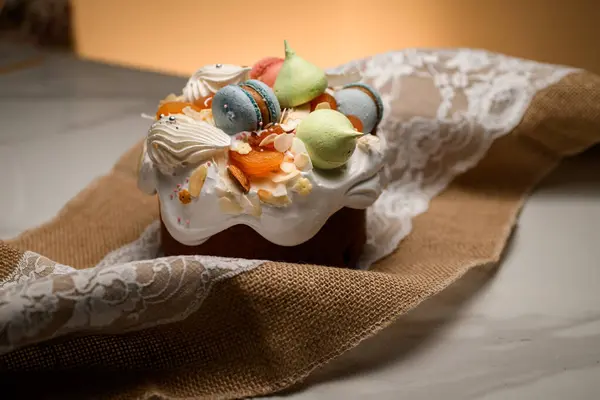 Renkli Badem Kurabiyeleri Pastalar Paskalya Çok Hoş Bir Sahne Yaratıyor — Stok fotoğraf