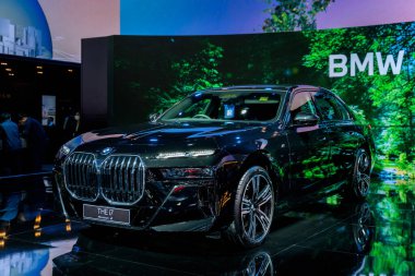 Tayland - 12 Aralık 2022: BMW Tayland Uluslararası Otomobil Fuarı 2022 Arina Muangthong Thani, Bangkok, Tayland.