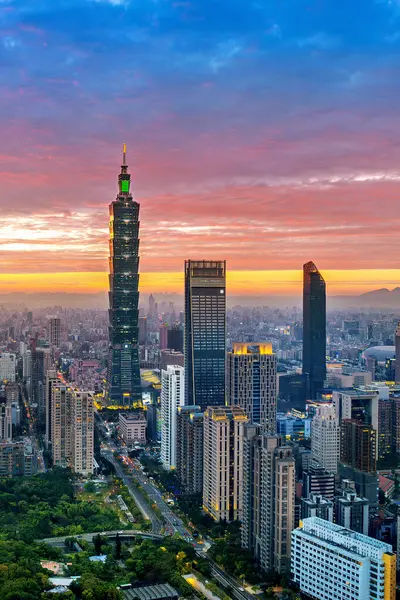 stock image Taipei cityscape at sunset in Taiwan.