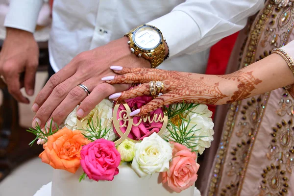 Hand Eines Marokkanischen Hochzeitspaares — Stockfoto