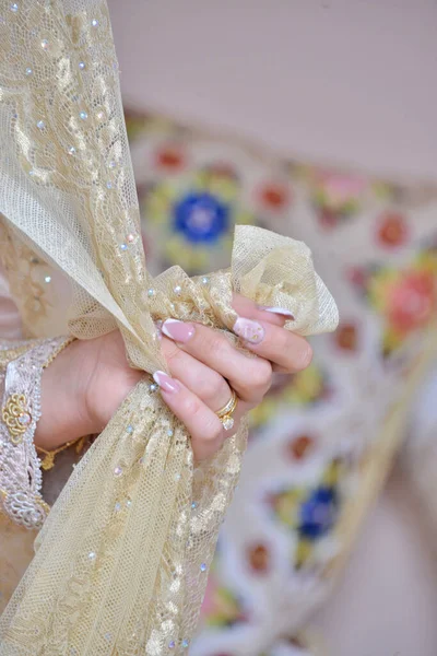 Κοντινό Πλάνο Χέρι Μαροκινής Νύφης Βέρα — Φωτογραφία Αρχείου