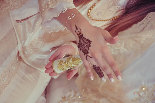 Henna Tattoo on Bride\'s Hand.wedding henna