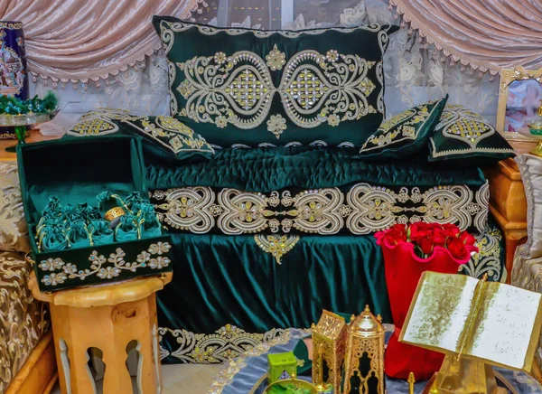 摩洛哥人的婚礼在摩洛哥婚礼上的海娜之夜 — 图库照片