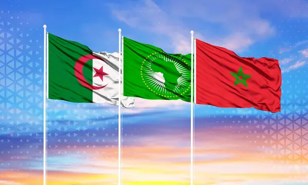 Drei Realistische Flaggen Marokkos Algeriens Und Afrikas Auf Fahnenmasten Und — Stockfoto
