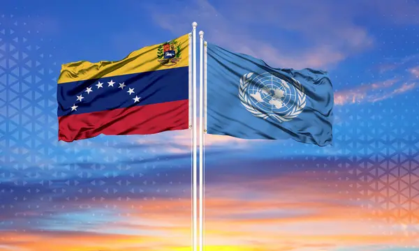 Venezuela Las Naciones Unidas Dos Banderas Asta Bandera Cielo Azul — Foto de Stock
