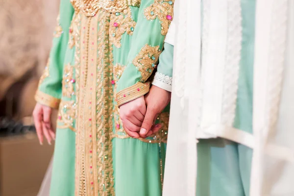 Cezayir Düğünü Geleneksel Kıyafetler Giymiş Cezayirli Gelin Damat — Stok fotoğraf