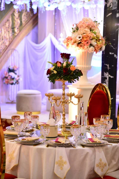 Bruiloftszaal Met Decoratie Banketzaal Voor Bruiloften Feestzaal Decoratie Sfeervolle Deco — Stockfoto
