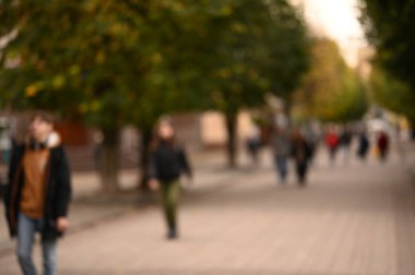 Akşam sokağı bulanık arka plan, şehir konsepti  