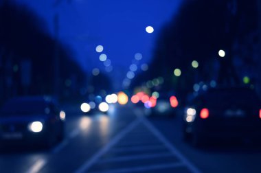 Bokeh odaklı şehir ışıklarıyla soyut arkaplan