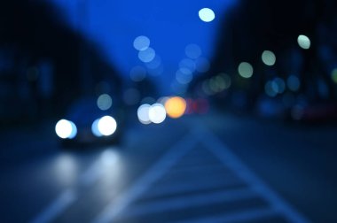 Bokeh odaklı şehir ışıklarıyla soyut arkaplan