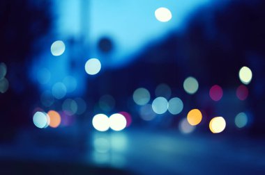 Bokeh odaklı şehir ışıklarıyla soyut arkaplan