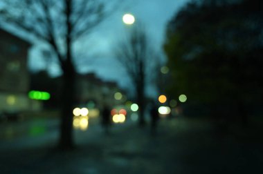 Şehir gece trafiği, trafik ışıkları, arka plan temizliği.