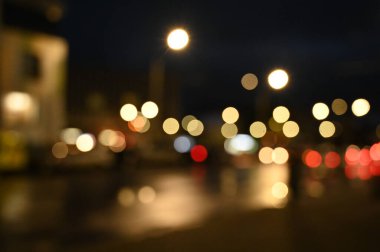 Şehir gece trafiği, trafik ışıkları, arka plan temizliği.