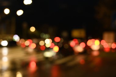 Şehir gece trafiği, trafik ışıkları, arka plan temizliği.