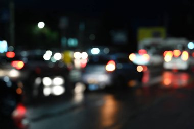 Şehir gece trafiği, trafik ışıkları, arka plan temizliği.