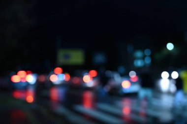 Şehir gece trafiği, trafik ışıkları, arka plan temizliği.