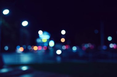 Şehir gece trafiği, trafik ışıkları, arka plan temizliği.