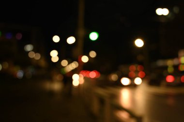 Şehir gece trafiği, trafik ışıkları, arka plan temizliği.