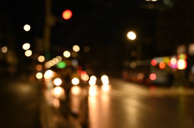 Şehir gece trafiği, trafik ışıkları, arka plan temizliği.