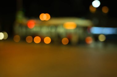 akşam şehir ışığı arka planı bulanık