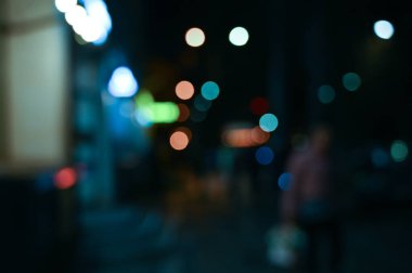 akşam şehir ışığı arka planı bulanık
