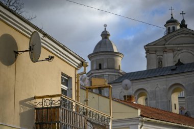 Eski şehrin tarihi mimari parçaları.