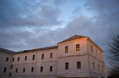 Tarihi mimari, eski şehirde bina