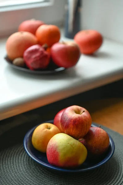 Fresh Fruits Windowsill Home — Stock Photo, Image